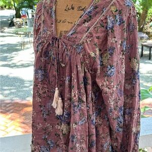 Easel Vintage Rose Floral Blouse